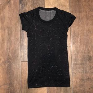 Lululemon women’s swiftly tech short sleeve crew